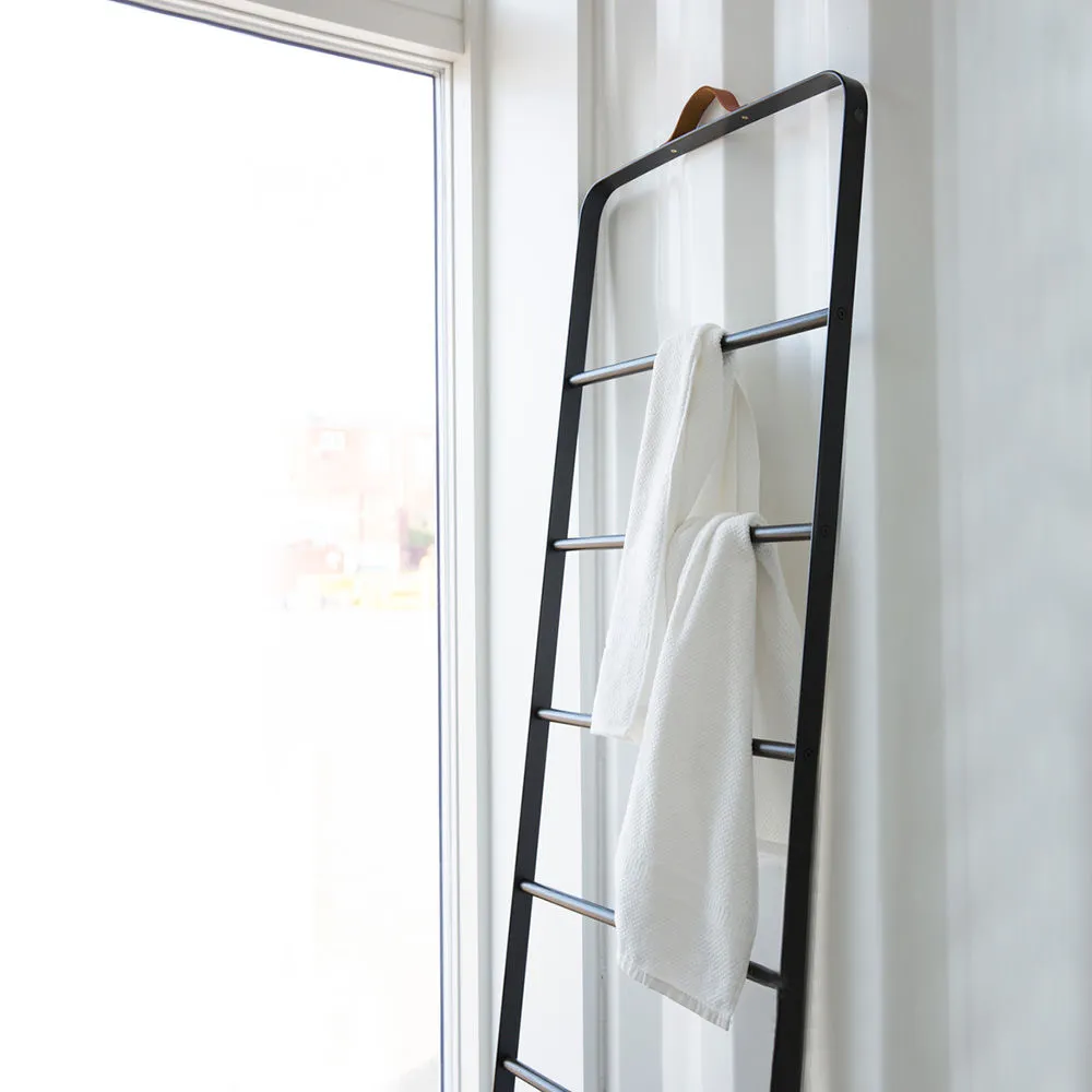 audo copenhagen (menu) | norm towel ladder | black   dark oak